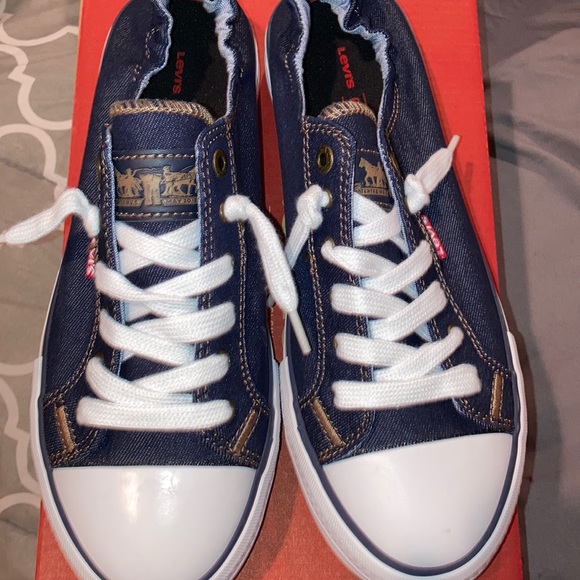 Levi Shoes ! - Picture 2 of 3